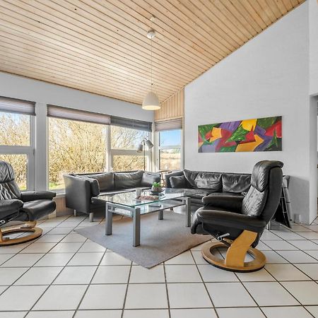 Lovely Home In Blavand With Sauna 외부 사진